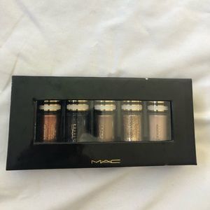 Mac pigments